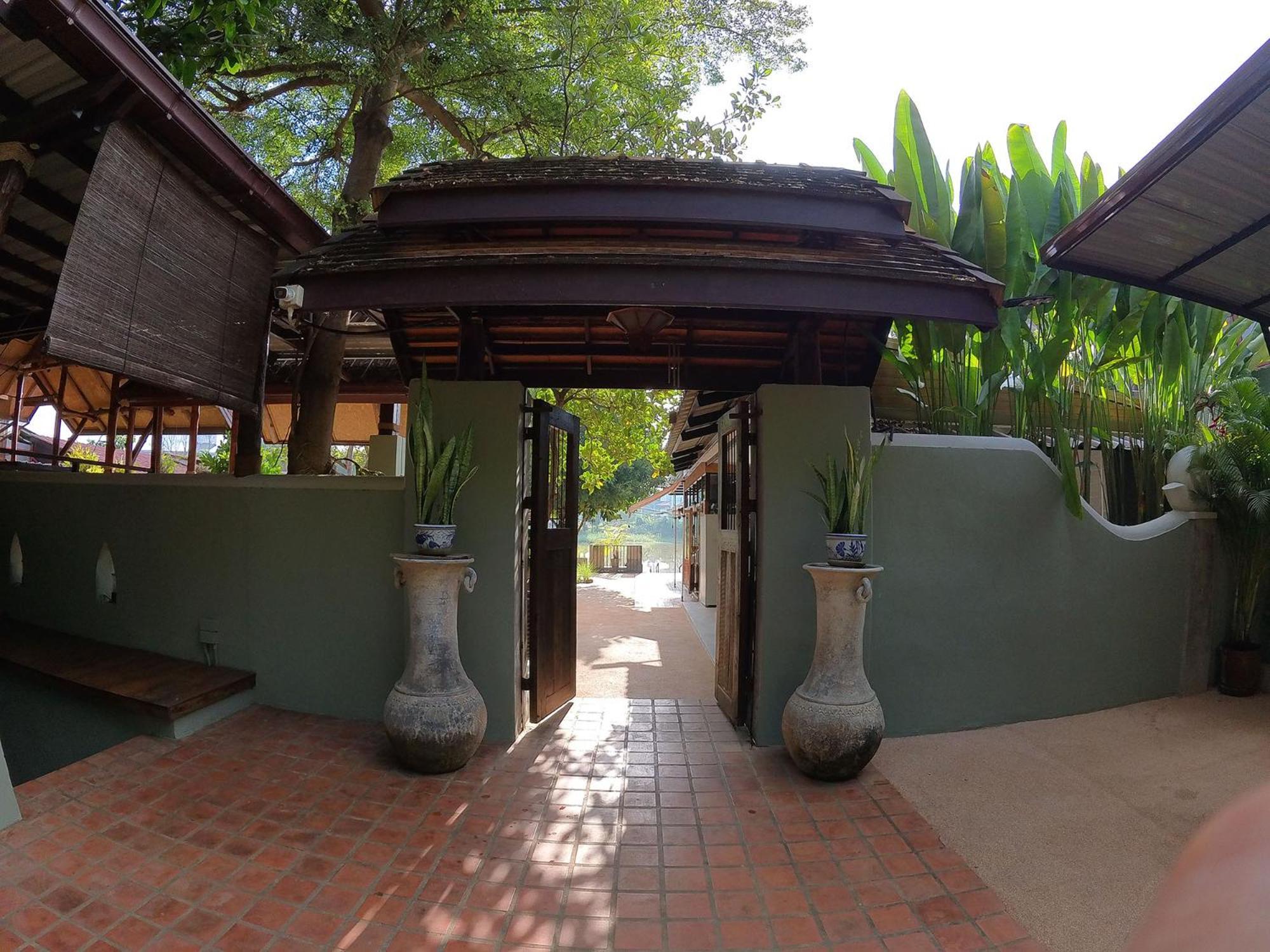 Tolani Riverside Villa チエンマイ エクステリア 写真