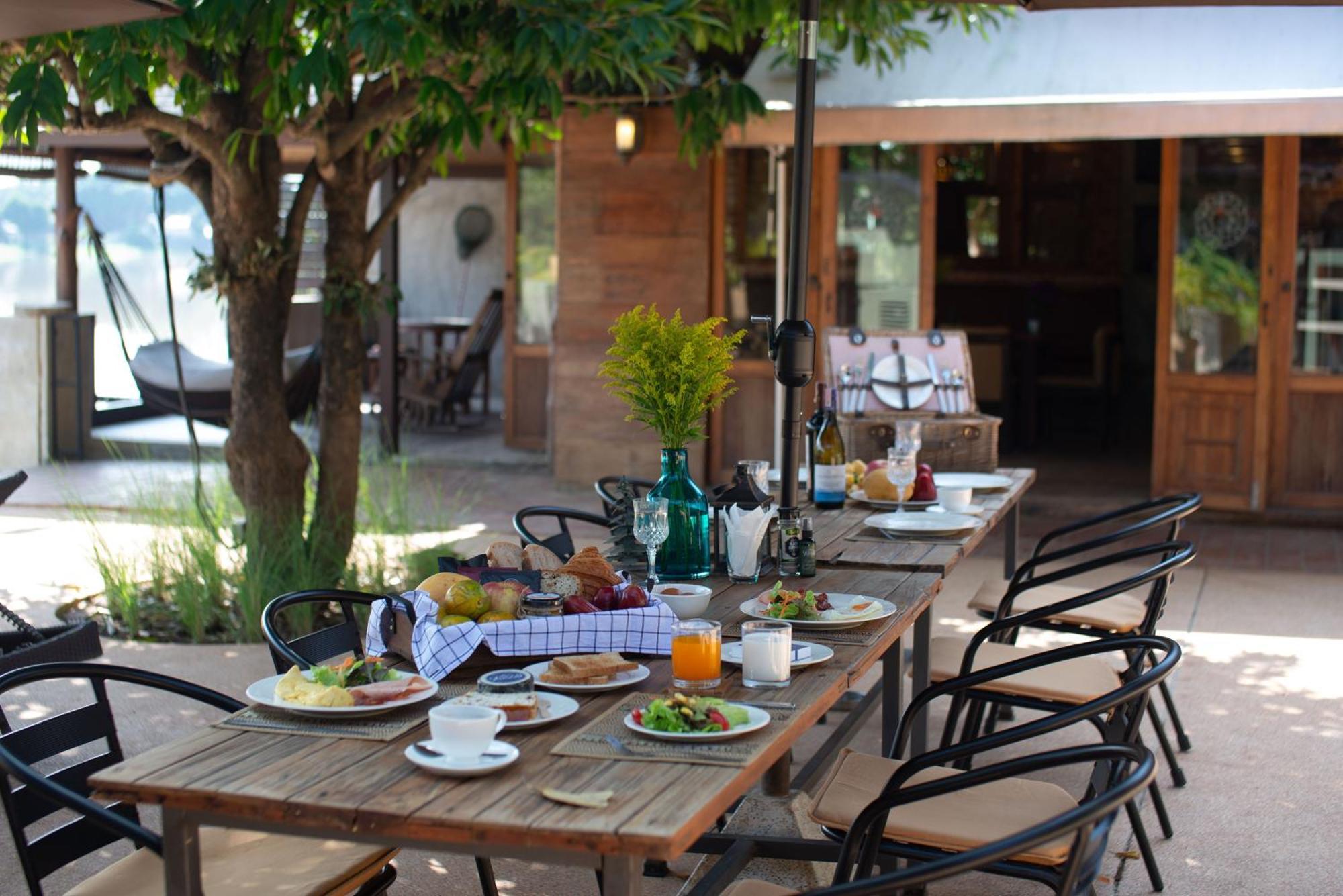 Tolani Riverside Villa チエンマイ エクステリア 写真